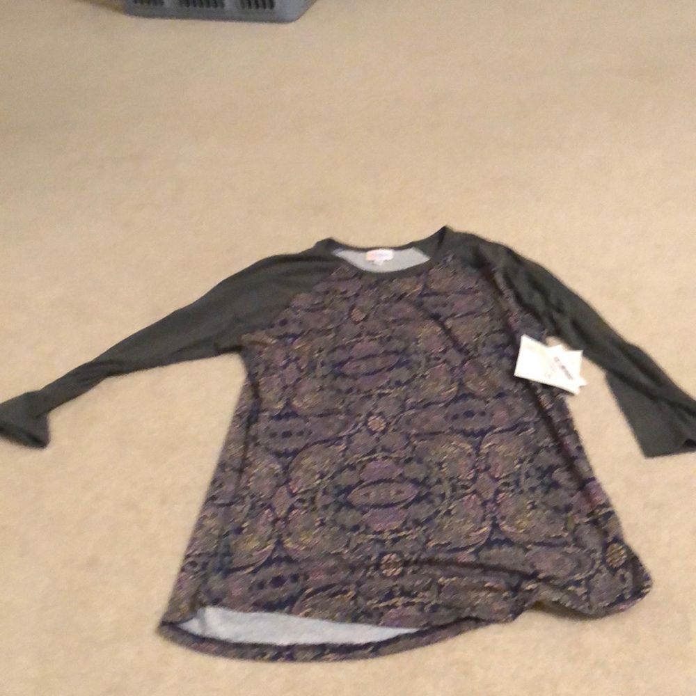 LuLaRoe shirt